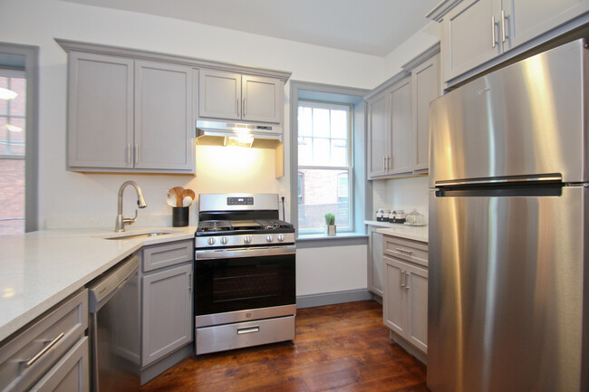 Kitchen - 250 Lawrence St