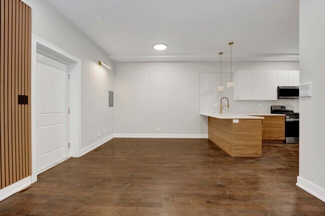 Foto del edificio - 2350 S Leavitt St