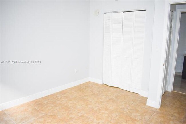 Foto del edificio - 4100 Salzedo St