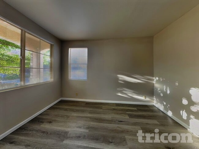Building Photo - 9665 Meadowstar Dr