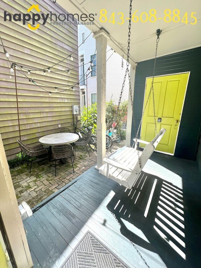 Foto del edificio - Beautiful 3 bedroom 3 full bath home locat...