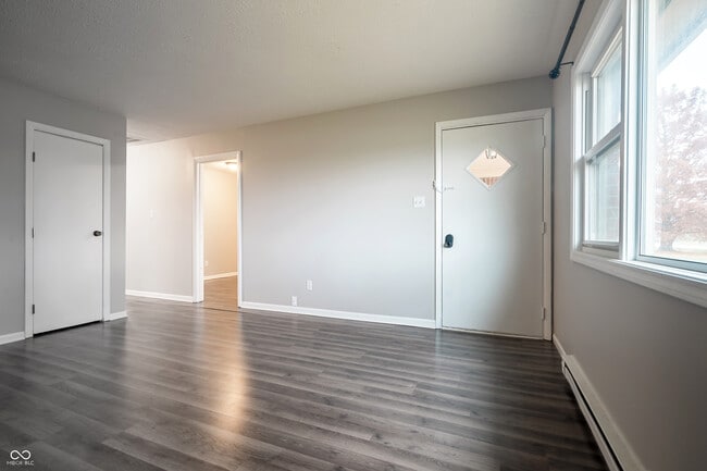 Building Photo - 4305 E 550 S