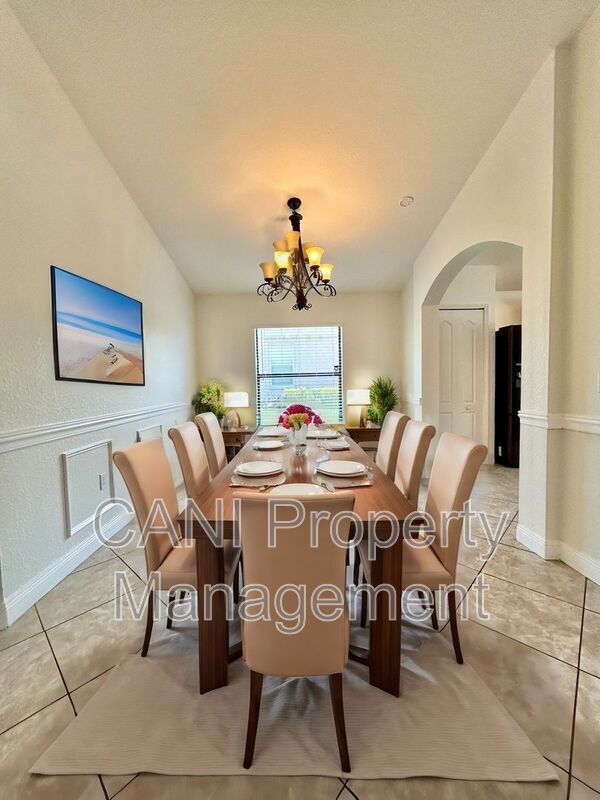 Foto del edificio - 5753 Woodruff Way