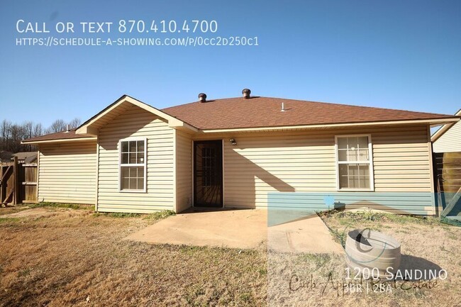 Building Photo - Spacious 3 bedroom/2 bath home - Jonesboro