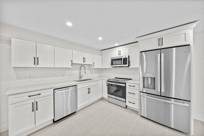 Foto del edificio - 44 Pinebrook Ln