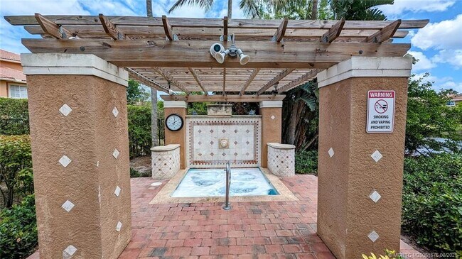 Foto del edificio - 3673 NW Adriatic Ln