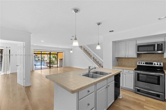 Photo - 15518 Braemar Ct House