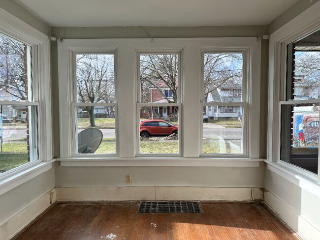 Foto del edificio - 839 N Howard St