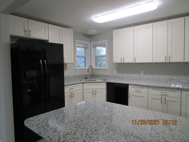 Foto del edificio - 5921 Howard Rd