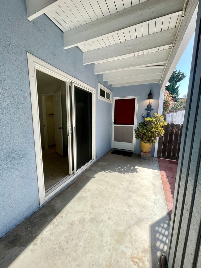 Building Photo - Pierpont Beach Studio | $2000 per month