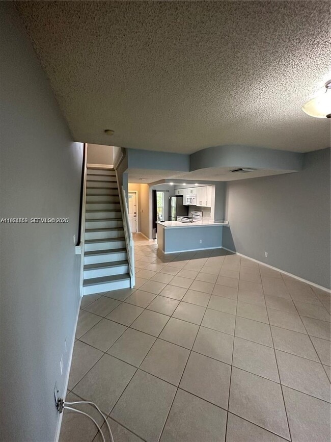 Building Photo - 211 Mallory Ct