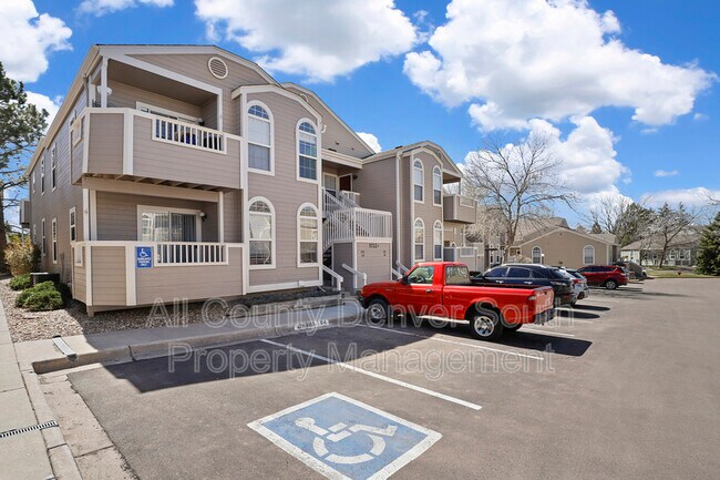 Foto del edificio - 5712 W Asbury Pl