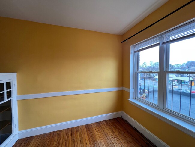Building Photo - 60 Haskell St