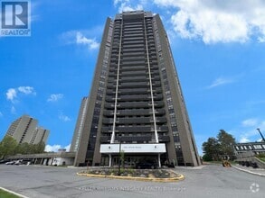 Building Photo - 900-2900 Dynes Rd