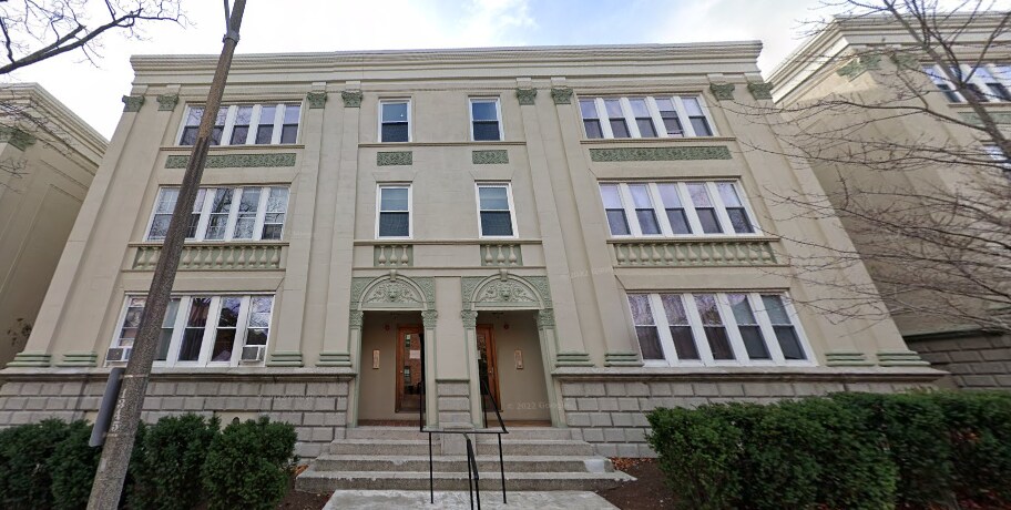 Building Photo - 72 Egmont St