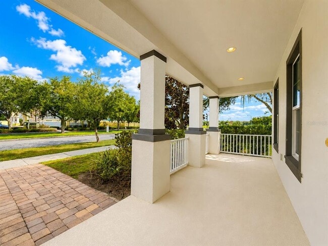 Building Photo - 11804 Silverlake Park Dr