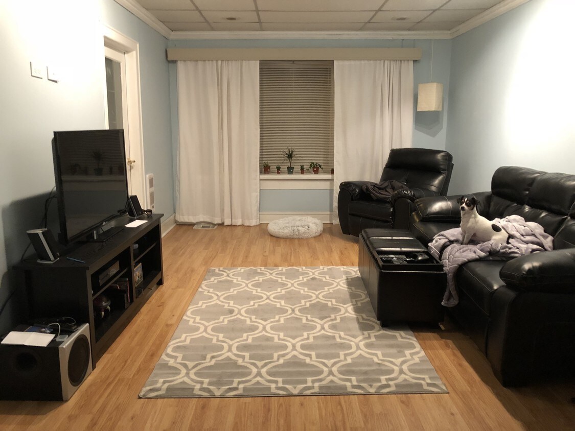 Foto principal - 1100 W Chicago Ave
