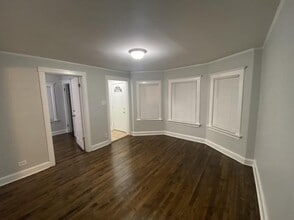 Building Photo - 4224 N Kimball Ave