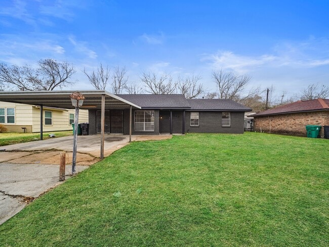 Foto del edificio - 9347 Clearway Dr