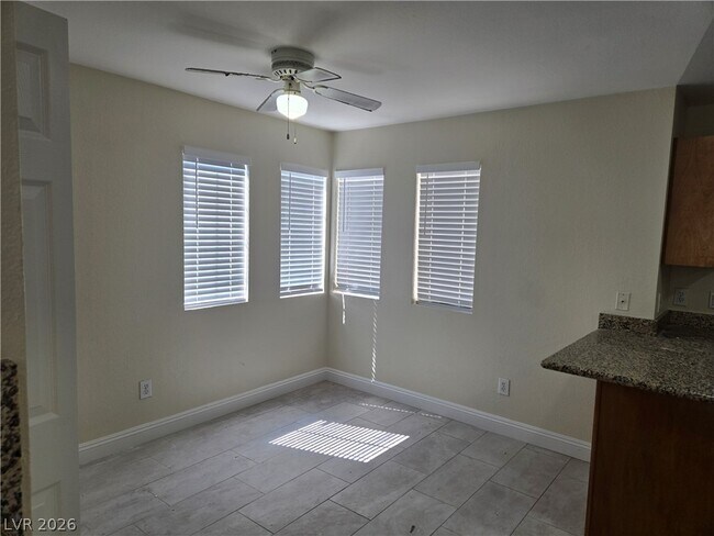 Foto del edificio - 6500 W Lake Mead Blvd
