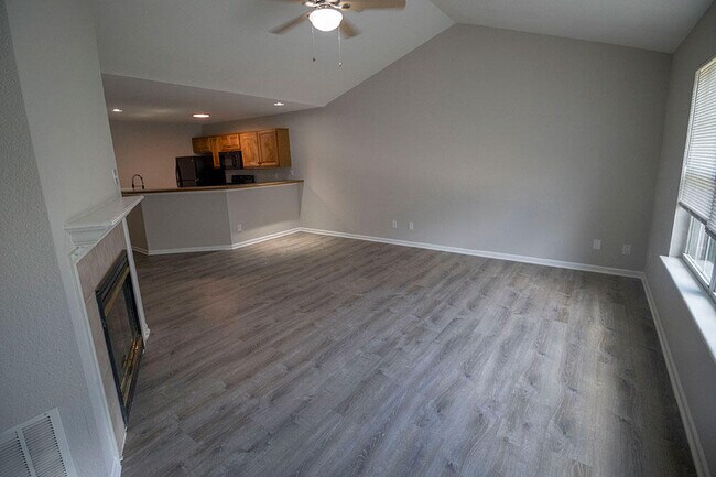 Foto del edificio - 5319 Godas Cir