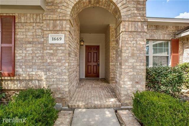 Building Photo - 4 br, 2 bath House - 1669 Ambercrest Drive