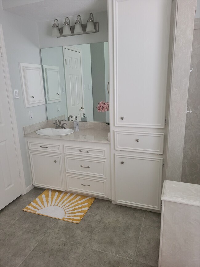 Foto del edificio - 1802 Copperwood Ln