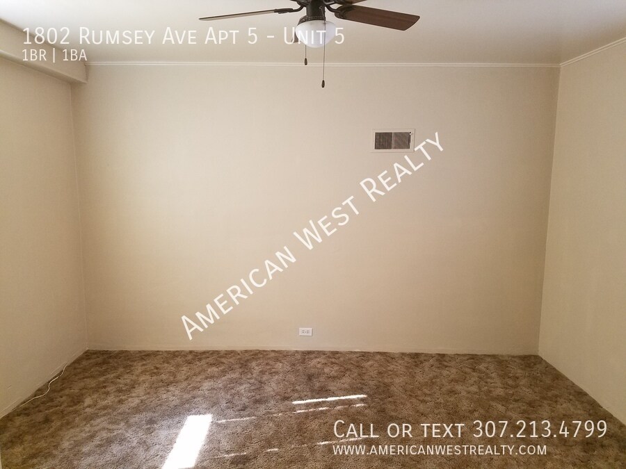 Foto del edificio - 1802 Rumsey Ave