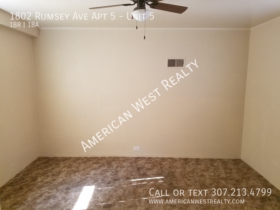 Building Photo - 1802 Rumsey Ave