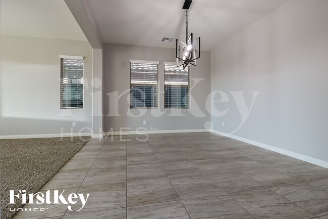 Foto del edificio - 19621 W Grant St