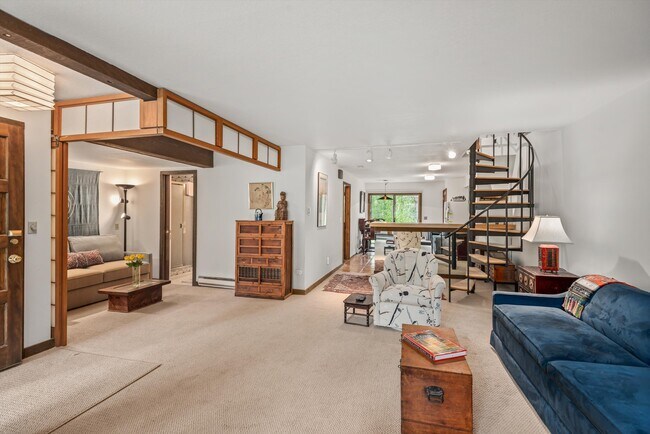 Foto del edificio - 824 E Hopkins Ave