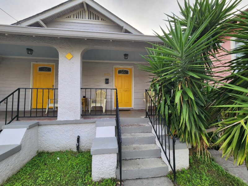 Primary Photo - 3122 Toulouse St