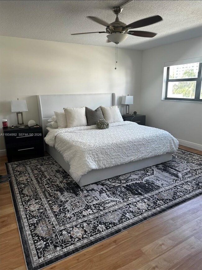 Building Photo - 520 Orton Ave