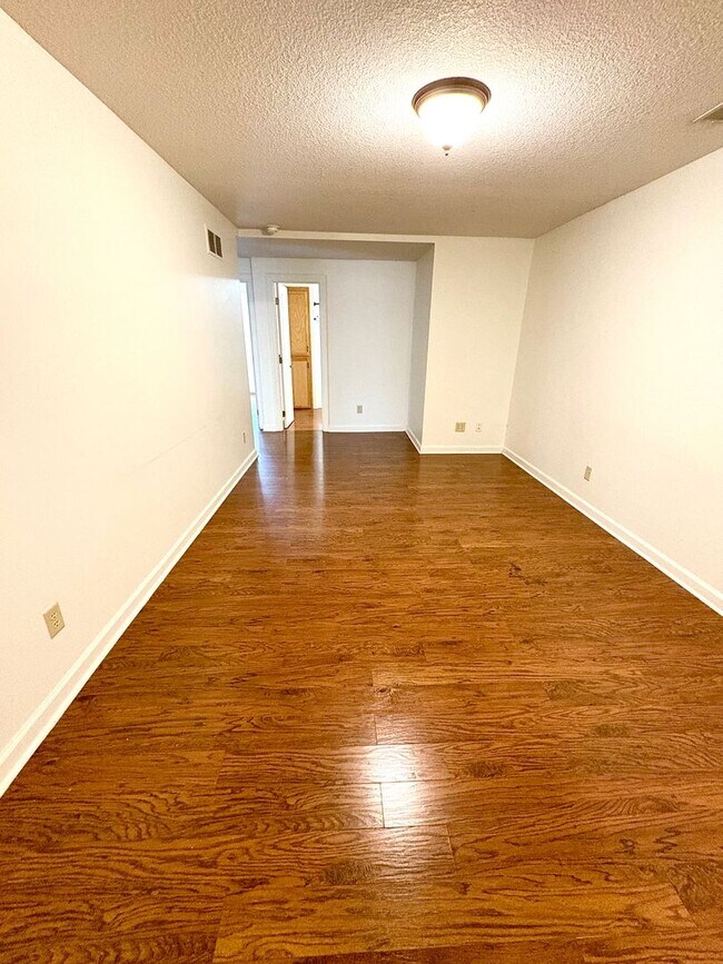 Foto del edificio - 5-Campbell