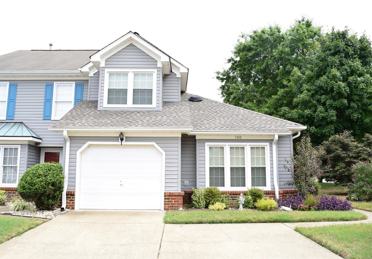 100 Stecky's Twist, Yorktown, VA 23692 Townhome Rentals in Yorktown VA