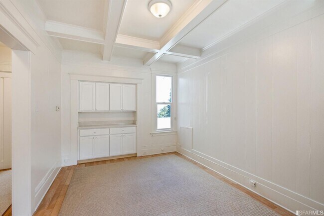 Building Photo - 242 Divisadero St