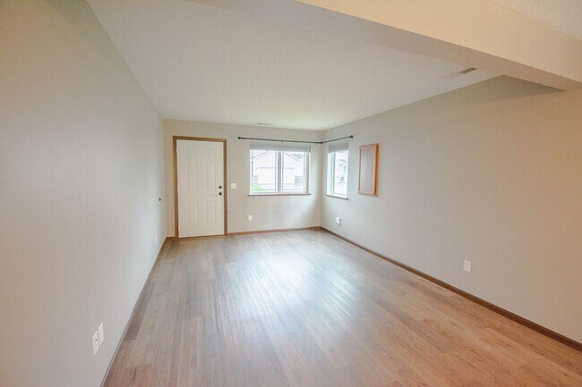 Foto del edificio - Modern Townhome in a Convenient NW Location