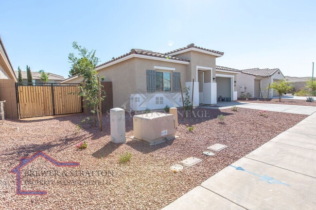 Foto del edificio - 495 E Rio Pl