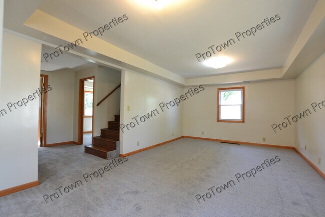 Foto del edificio - 211 Anderson Ave
