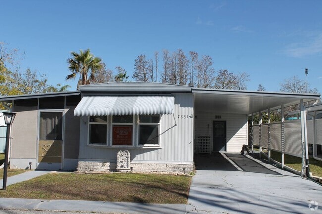 Building Photo - 7831 Sunrunner Dr