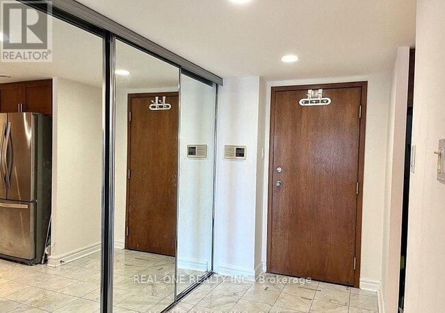 Building Photo - 33 University Ave