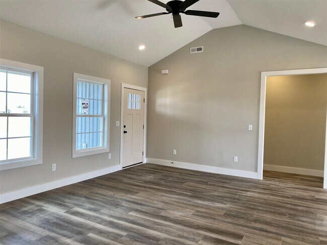 Foto del edificio - 476 Cedar Hollow Dr