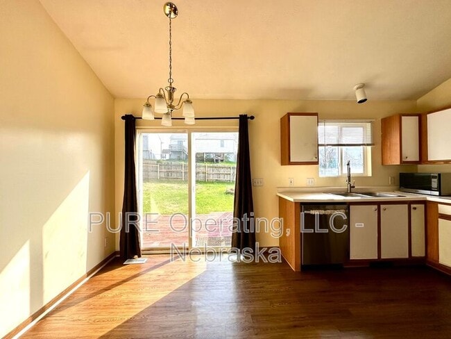 Building Photo - 7879 Bauman Ave