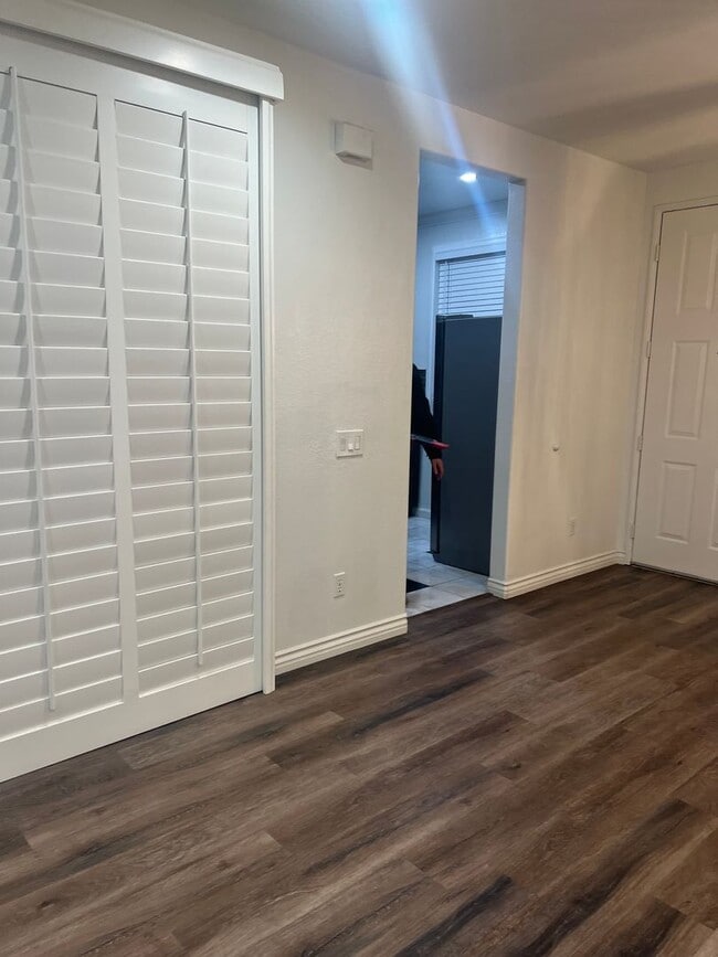 Building Photo - 2 Bedroom 1st Floor Unit in Rancho San Diego