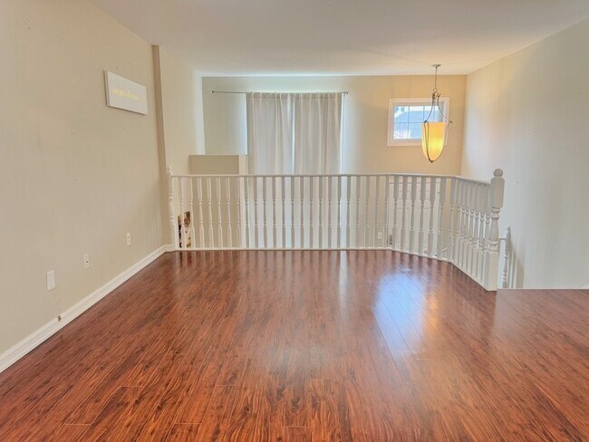 Building Photo - 437 Merrill Ave