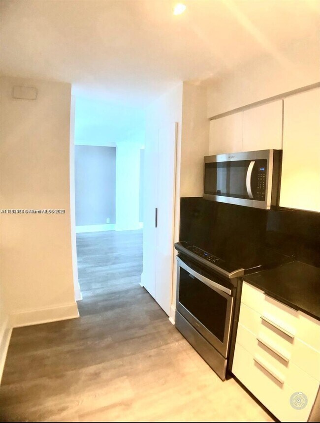 Foto del edificio - 6770 Indian Creek Dr
