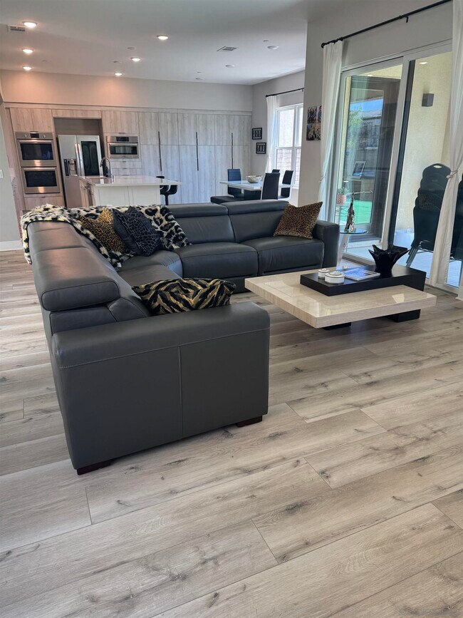Foto del edificio - 5413 Sparkling Shores Dr