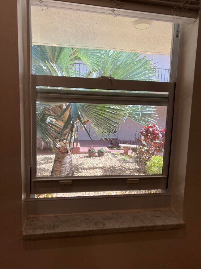 Building Photo - 504 Davis Rd