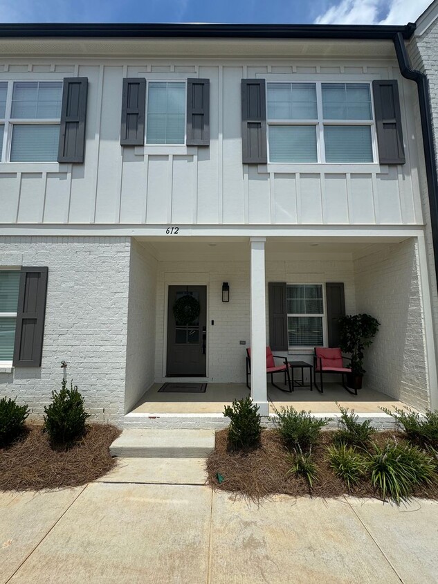 3 bed 3.5 bath house in South Grove! - 3 bed 3.5 bath house in South Grove!