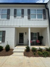 Building Photo - 612 Cottage Grove Dr